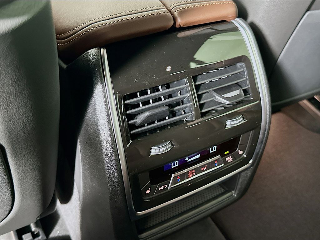 Thumbnail: 2026 BMW X5 - 18