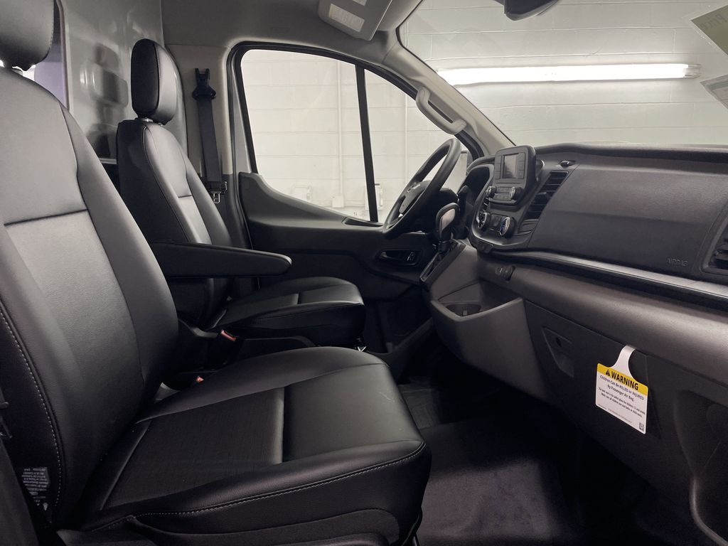 2025 Ford Transit photo 17