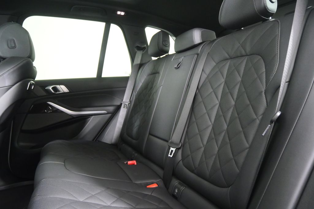 Thumbnail: 2024 BMW X5 - 15