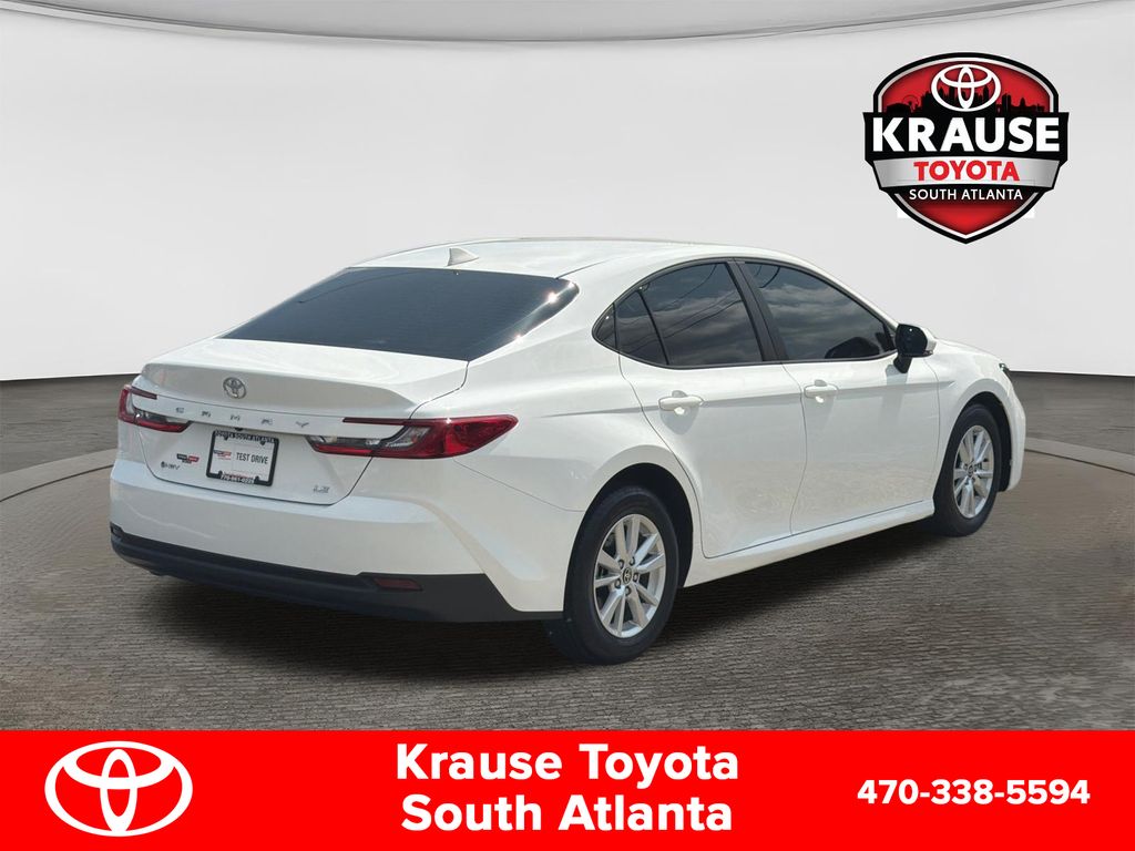 2025 Toyota Camry LE - Photo 8