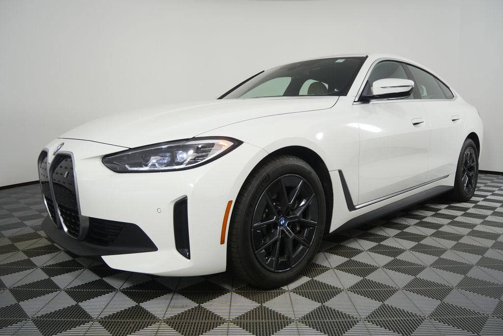 Thumbnail: 2023 BMW i4 - 7