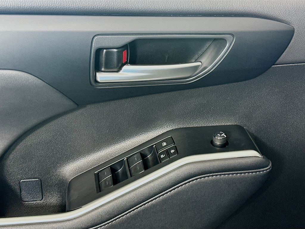 Thumbnail: 2024 Toyota Highlander - 18