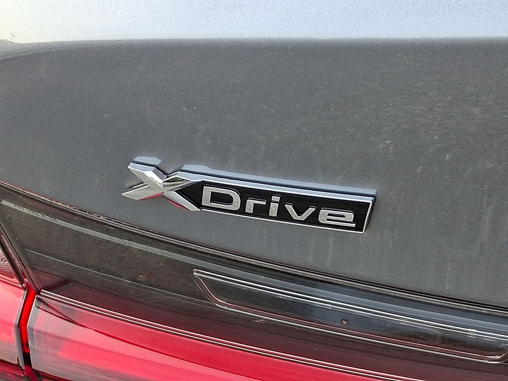 Thumbnail: 2023 BMW 3 Series - 32