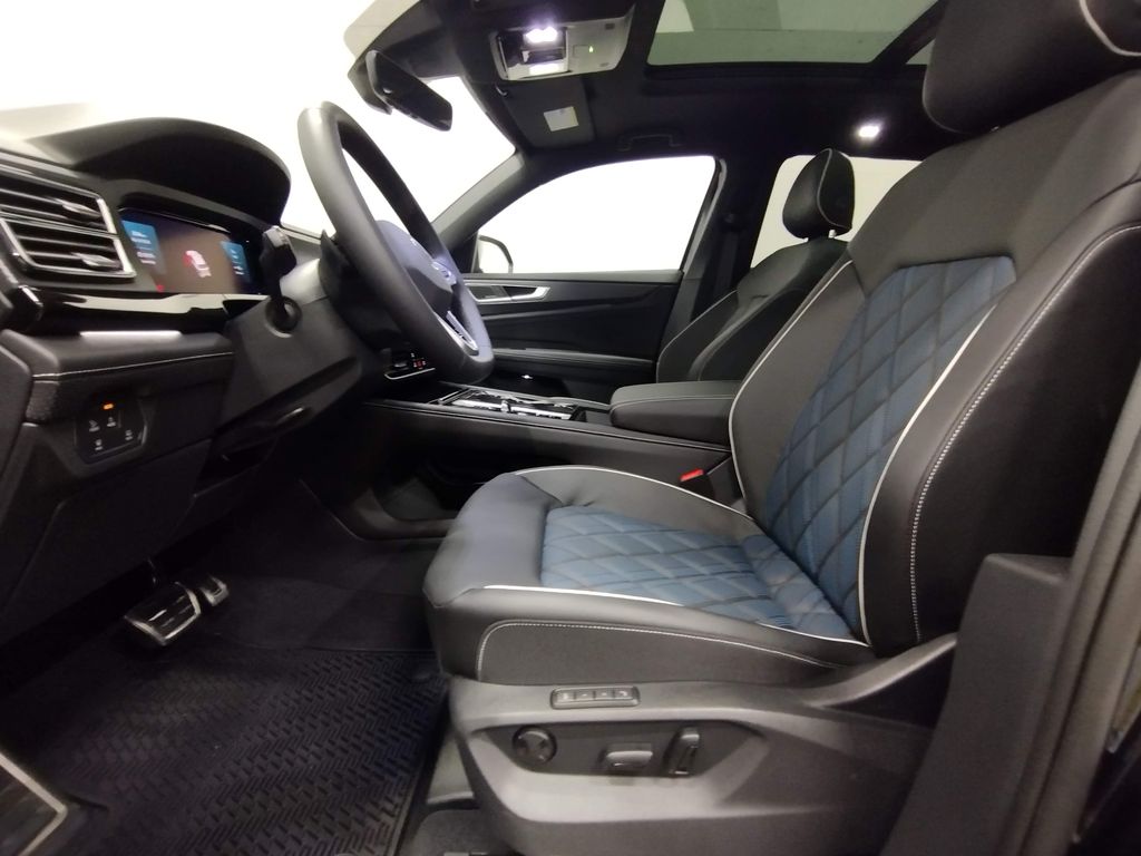 2025 Volkswagen Atlas Cross Sport 2.0T SEL Premium R-Line