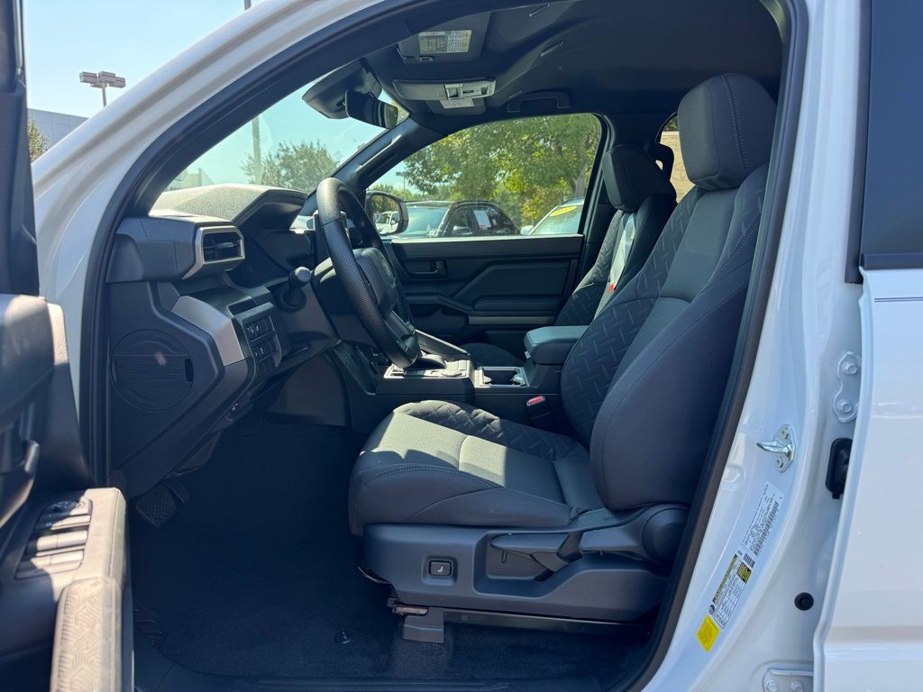 2025 Toyota Tacoma SR5 Double Cab photo 11