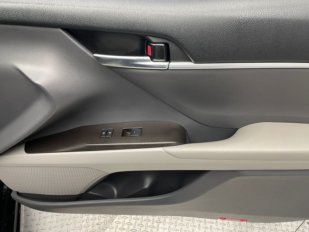 2023 Toyota Camry SE 15