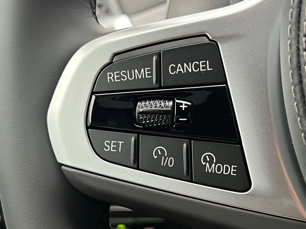 Thumbnail: 2026 BMW X7 - 20