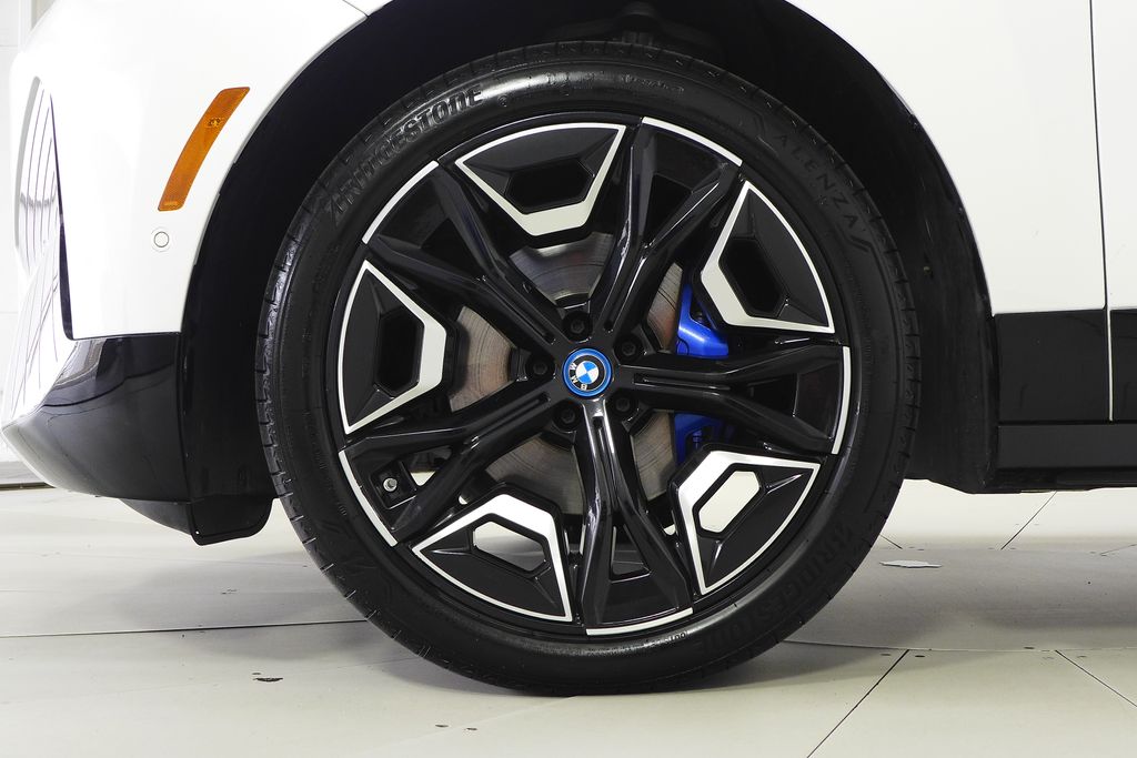 Thumbnail: 2024 BMW iX - 5