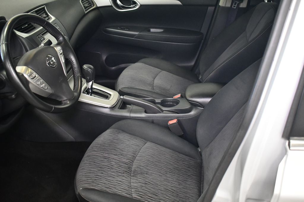 Thumbnail: 2015 Nissan Sentra - 27