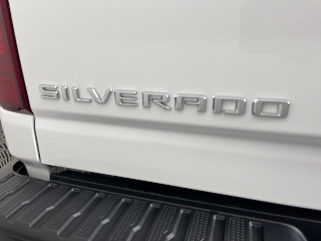 Thumbnail: 2026 Chevrolet Silverado 2500 - 19