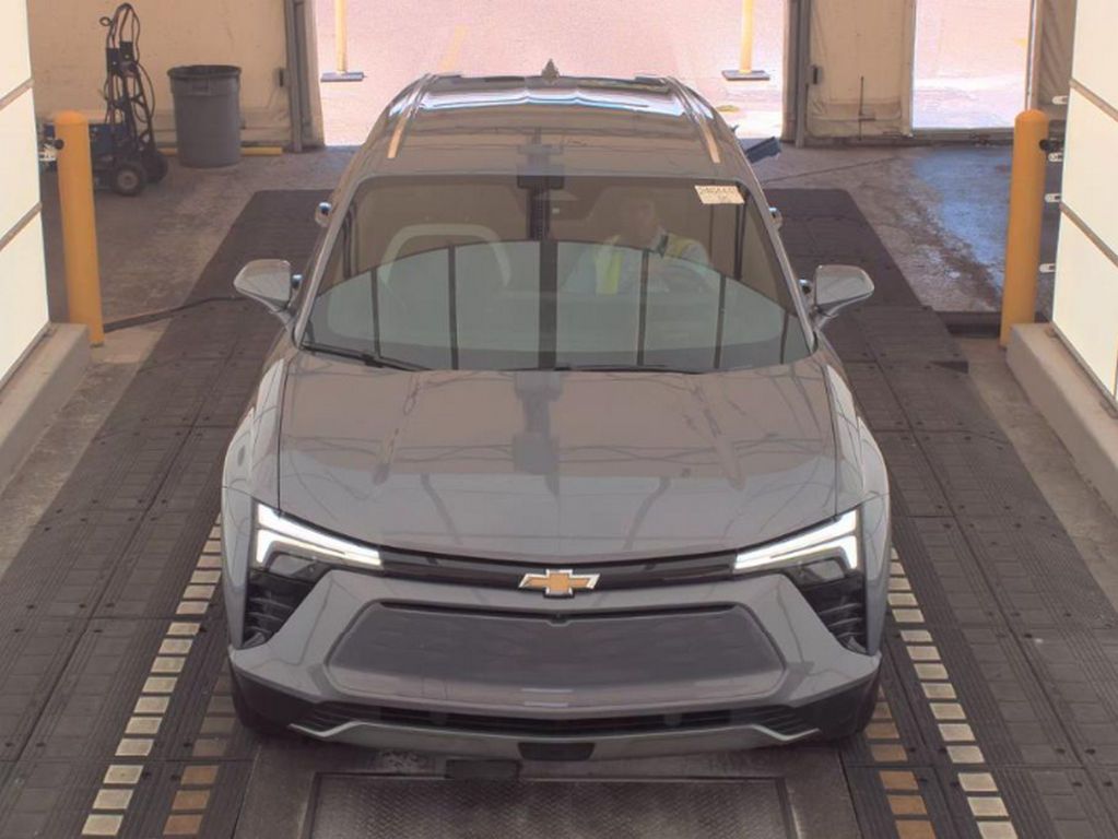 Used 2024 Gray Chevrolet LT image 2