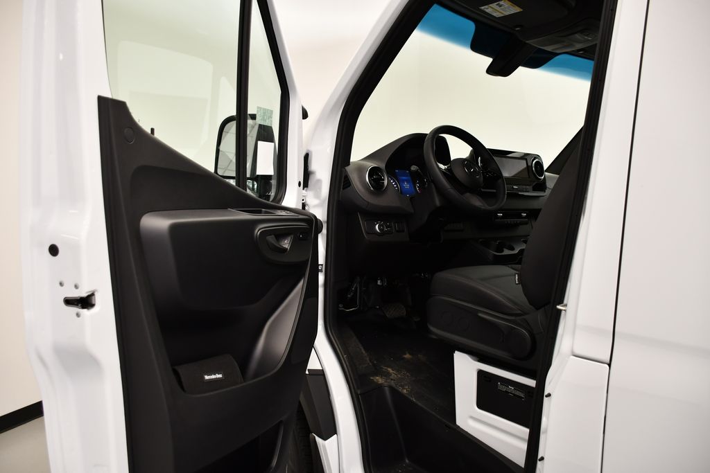 Thumbnail: 2026 Mercedes-Benz Sprinter - 24