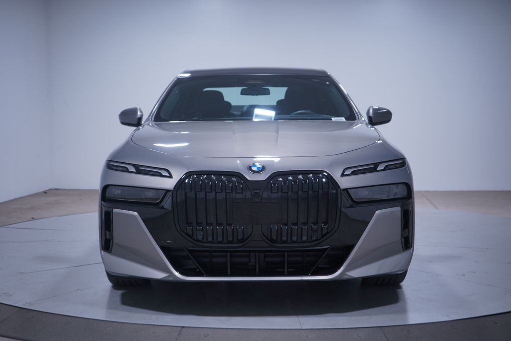 Thumbnail: 2023 BMW 7 Series - 4