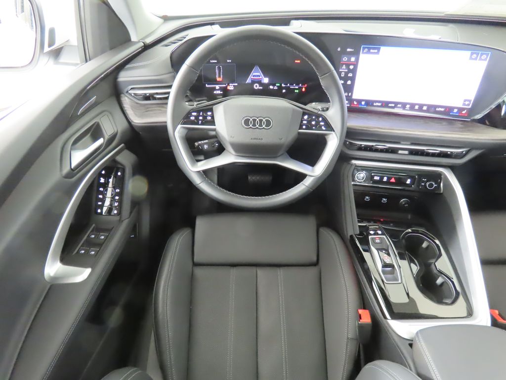 Thumbnail: 2025 Audi Q5 - 12