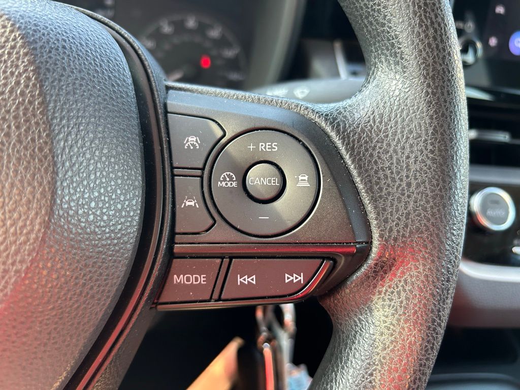 Thumbnail: 2023 Toyota Corolla - 18