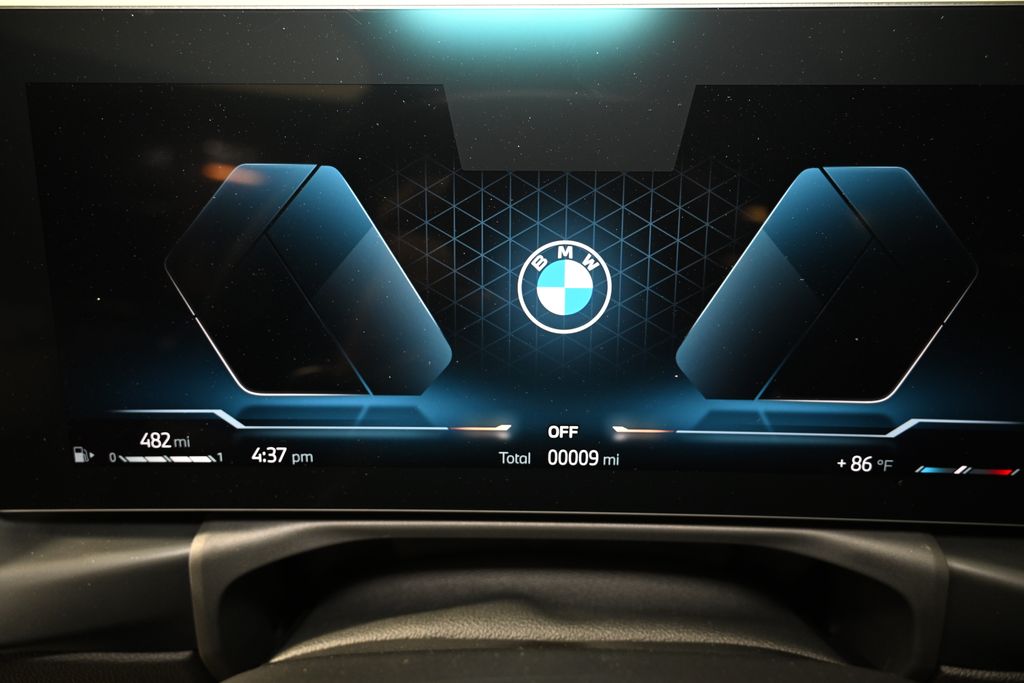 Thumbnail: 2025 BMW 3 Series - 26