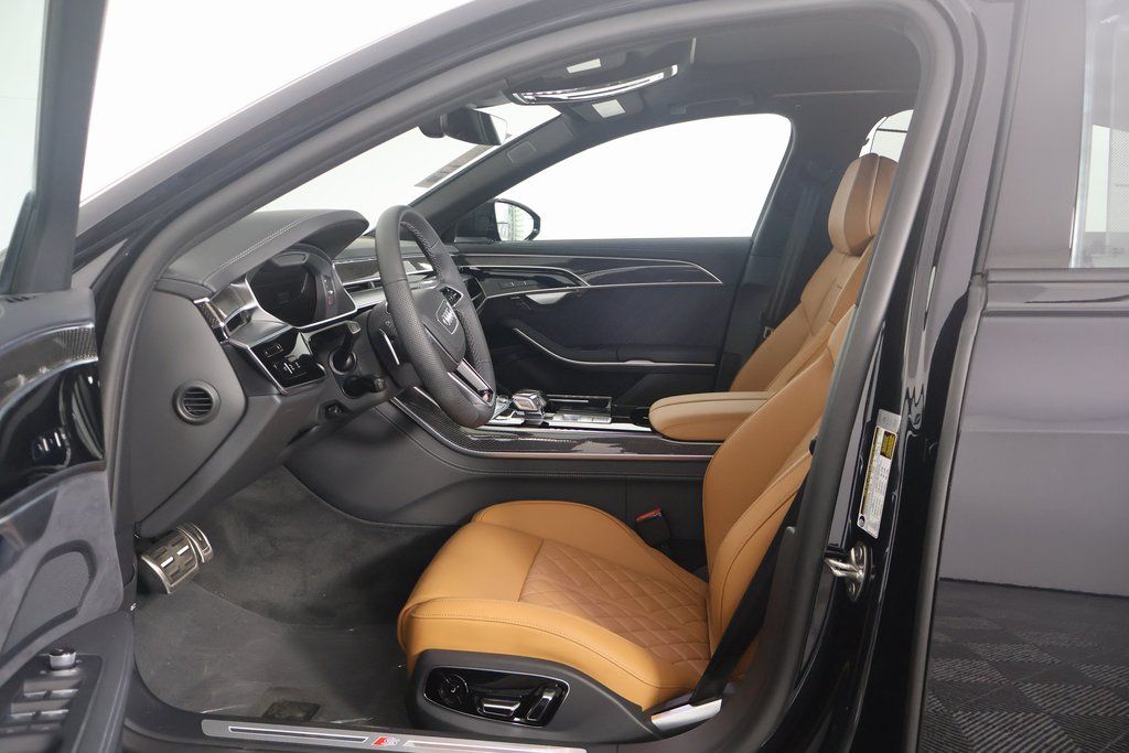 2025 Audi S8 4.0T 5