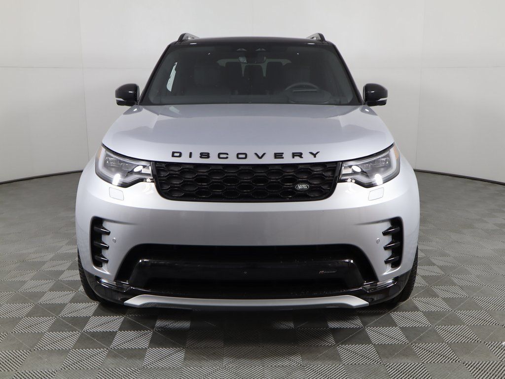 Thumbnail: 2023 Land Rover Discovery - 3