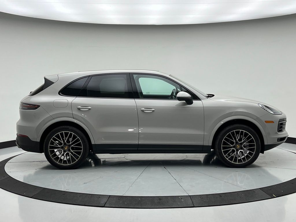 Thumbnail: 2023 Porsche Cayenne - 8