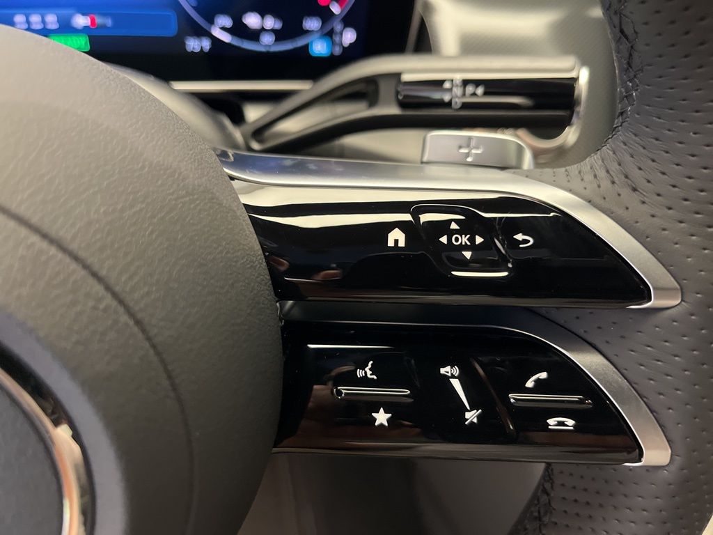 Thumbnail: 2025 Mercedes-Benz GLC - 15