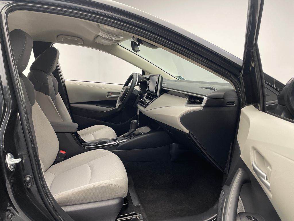 2020 Toyota Corolla LE 19