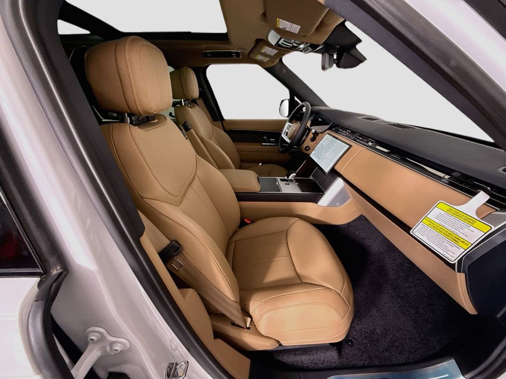 Thumbnail: 2026 Land Rover Range Rover - 22