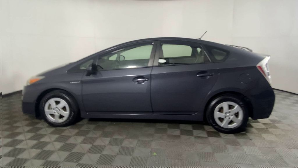 2011 Toyota Prius Two 5