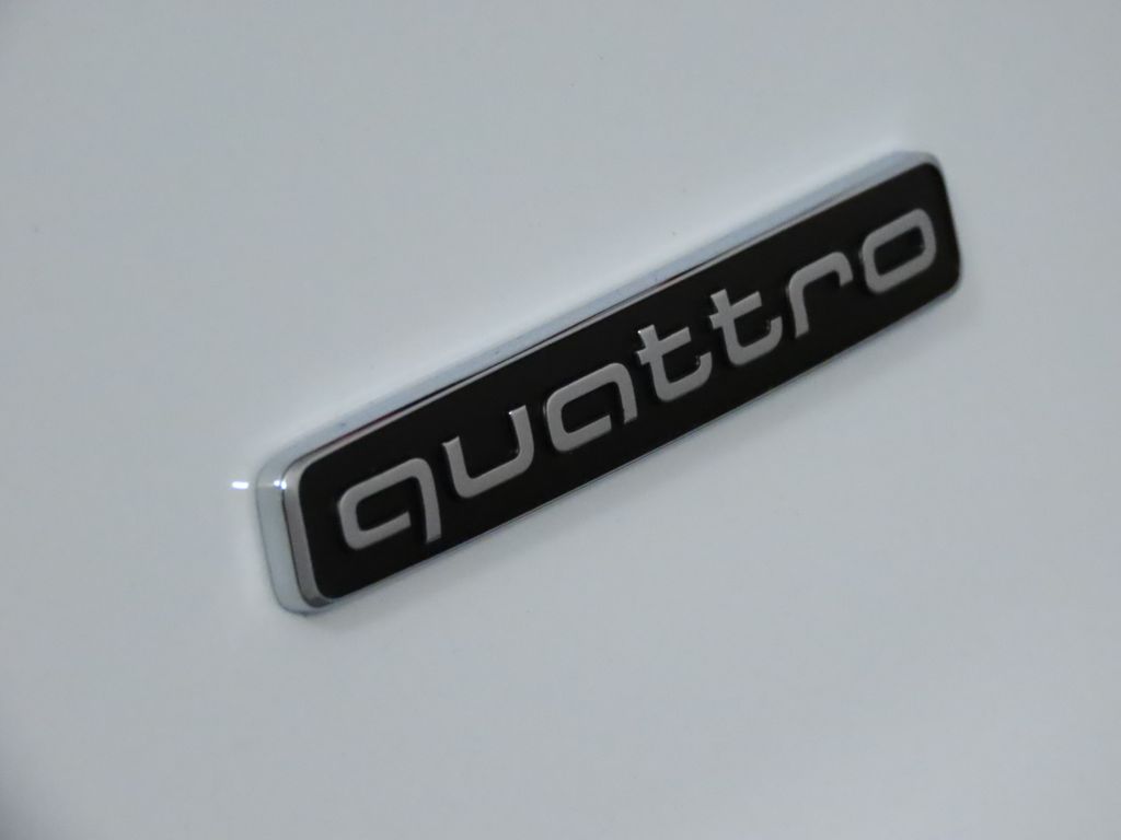 Thumbnail: 2026 Audi Q7 - 10