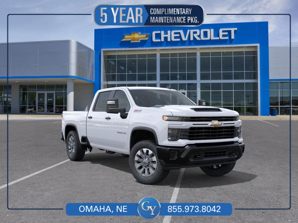 Summit White 2026 Chevrolet Silverado 2500HD Pickup Truck Four-Wheel Drive Automatic