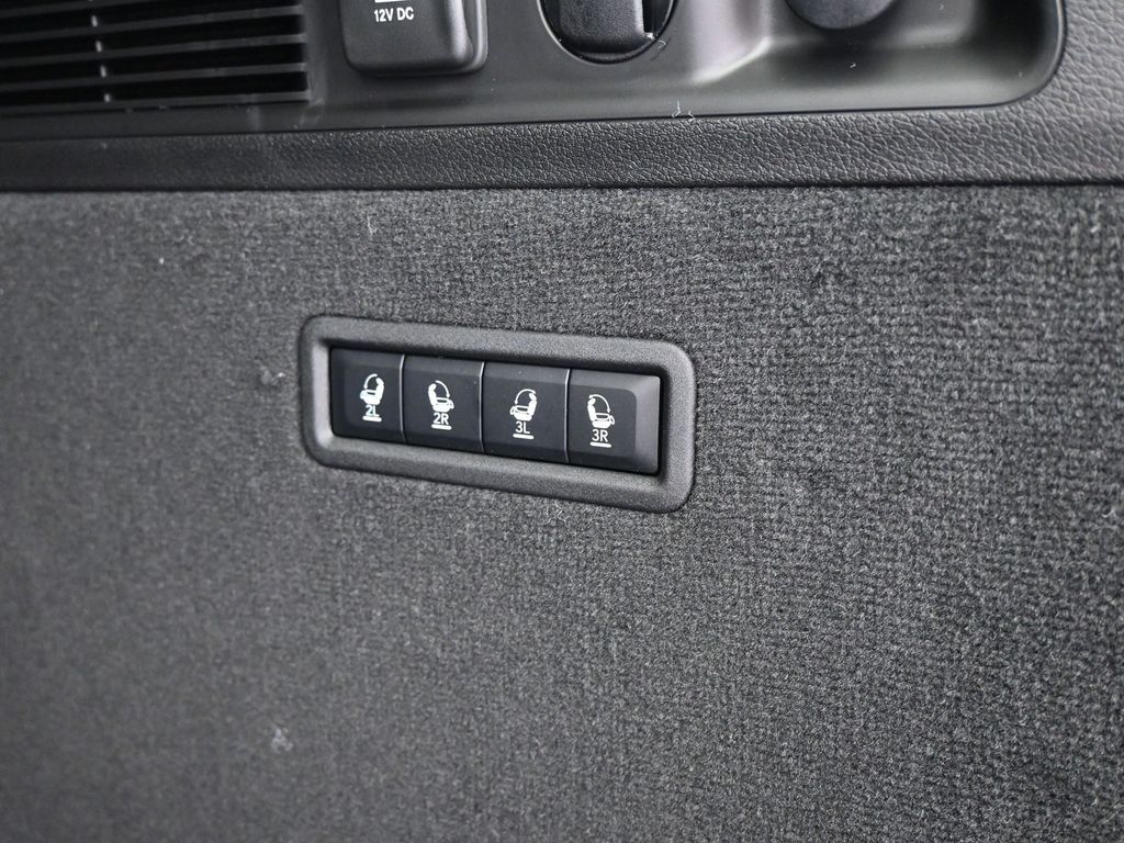 New 2026 Silver Zynith Jeep Summit Obsidian image 38