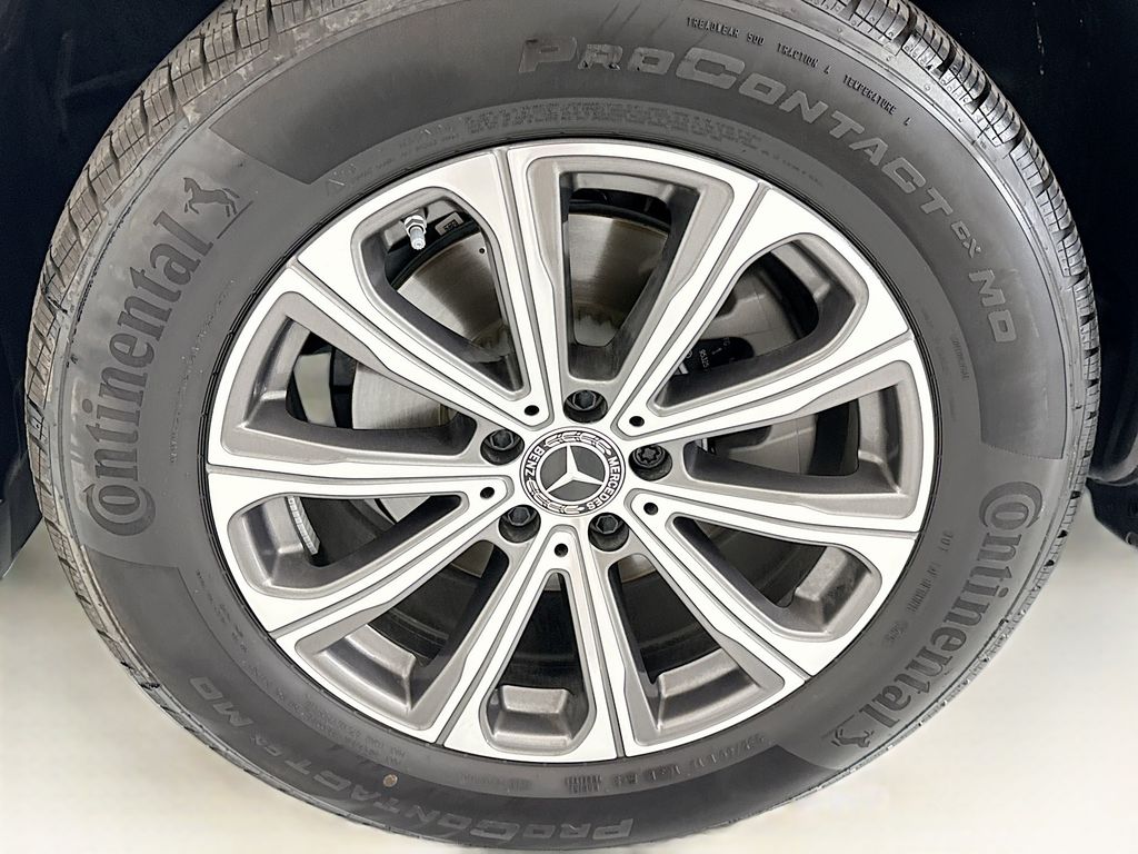 Thumbnail: 2026 Mercedes-Benz GLC - 29