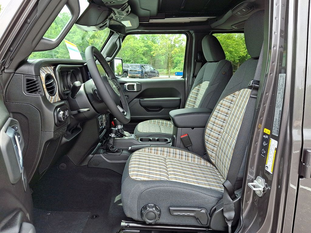New 2026 Jeep Wrangler SUV