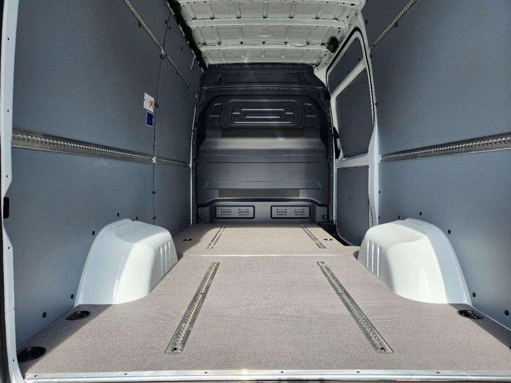 2024 Mercedes-Benz Sprinter 3500 Cargo 144 WB 22