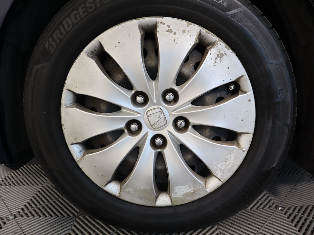 Thumbnail: 2012 Honda Accord - 31