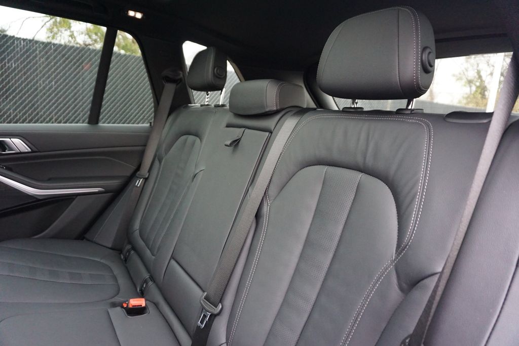 Thumbnail: 2022 BMW X5 - 14