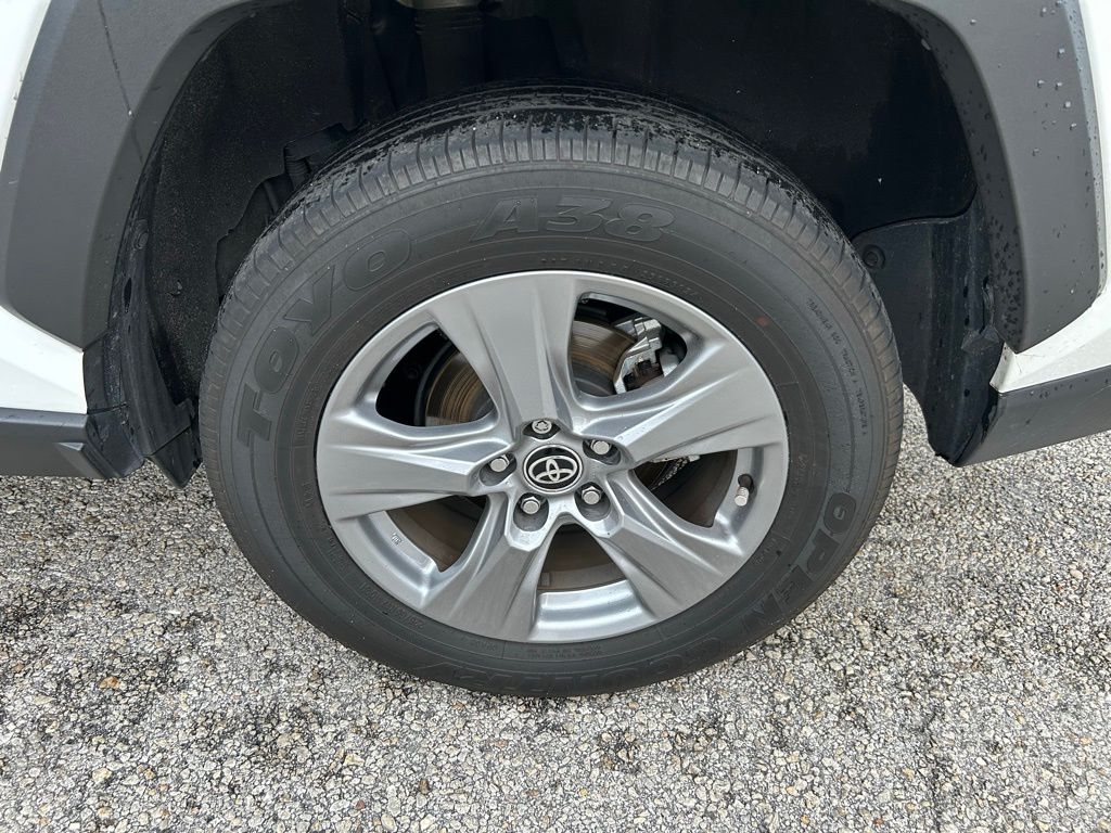 Thumbnail: 2025 Toyota RAV4 - 9