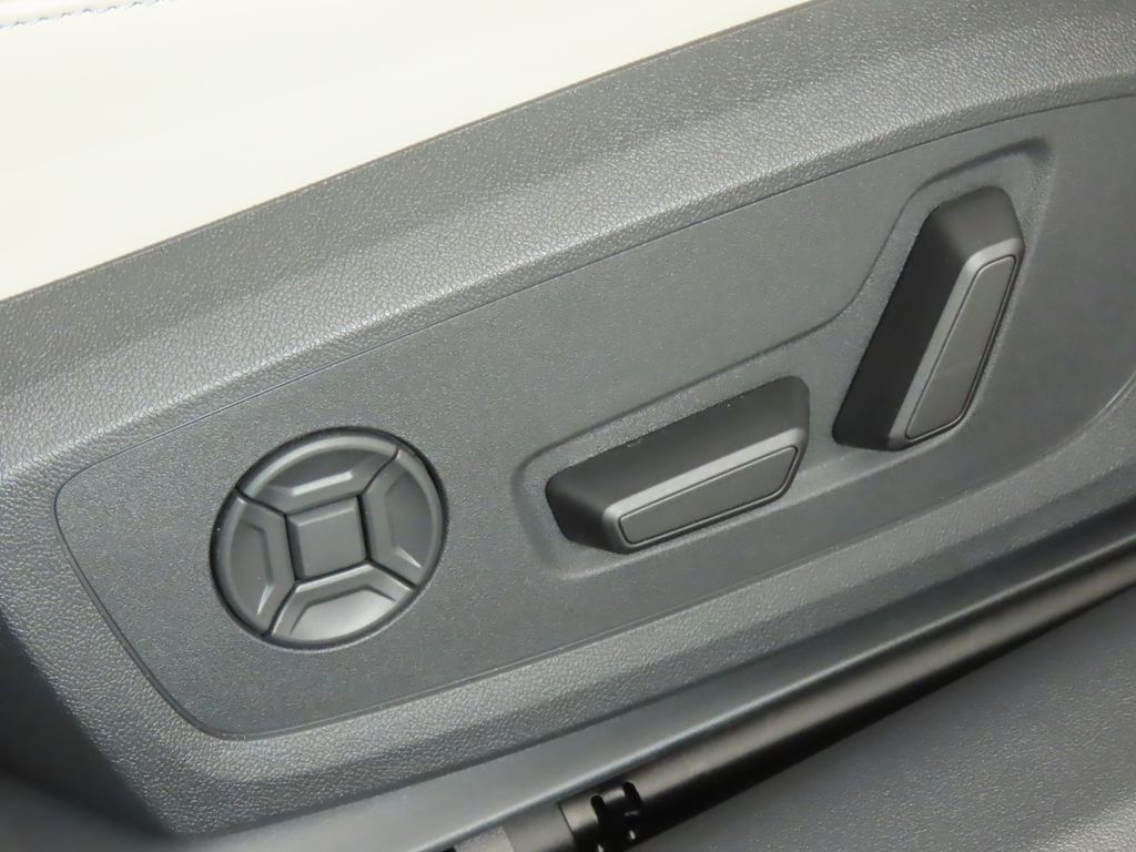 Thumbnail: 2025 Audi A5 - 32