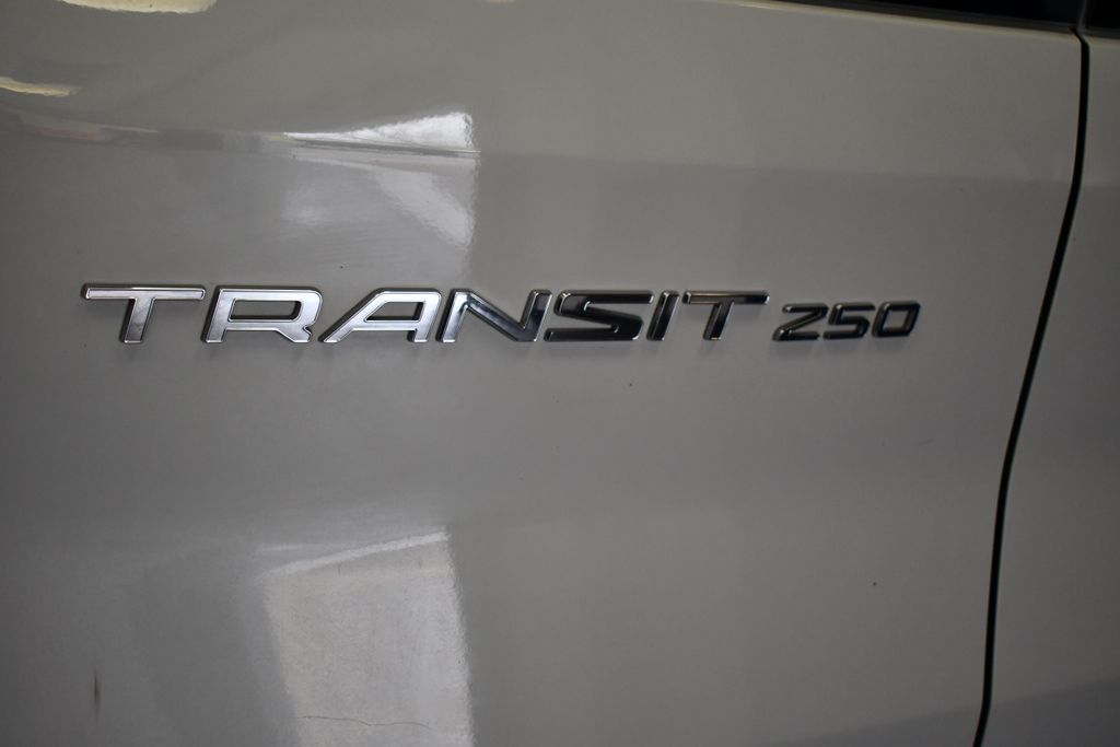 Thumbnail: 2016 Ford Transit Series - 8