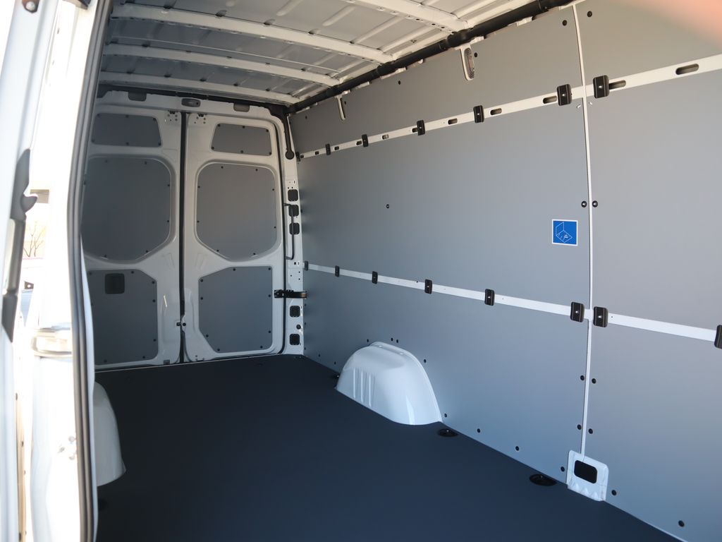 2024 Mercedes-Benz Sprinter 2500 27