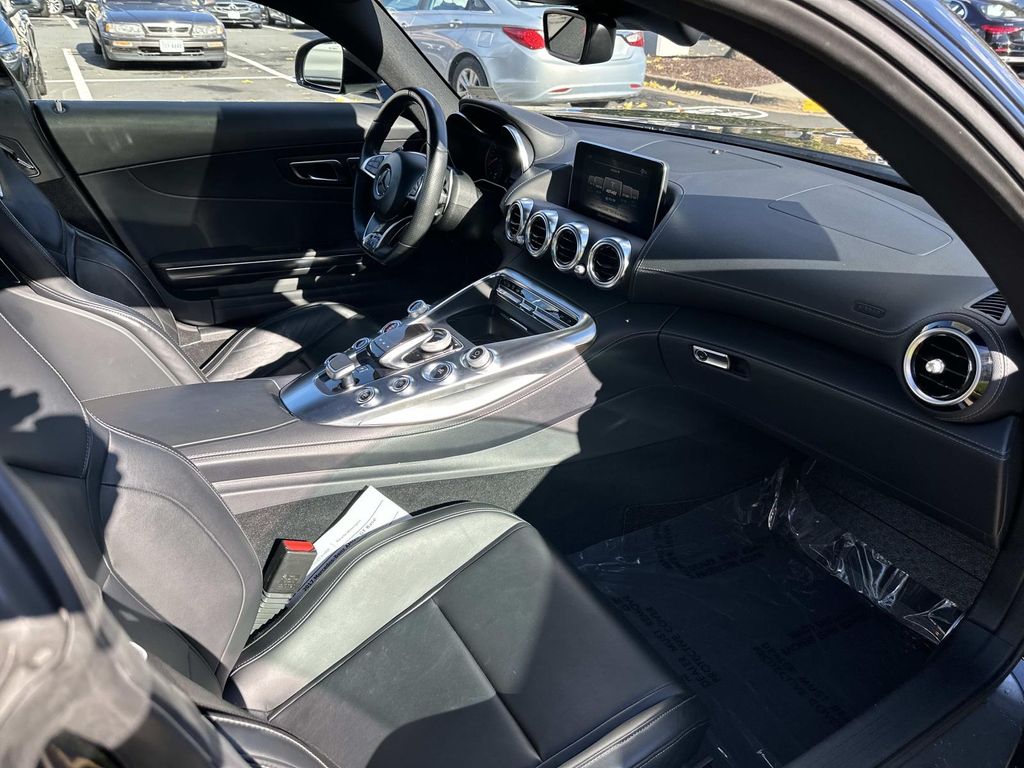 Thumbnail: 2017 Mercedes-Benz AMG GT - 22