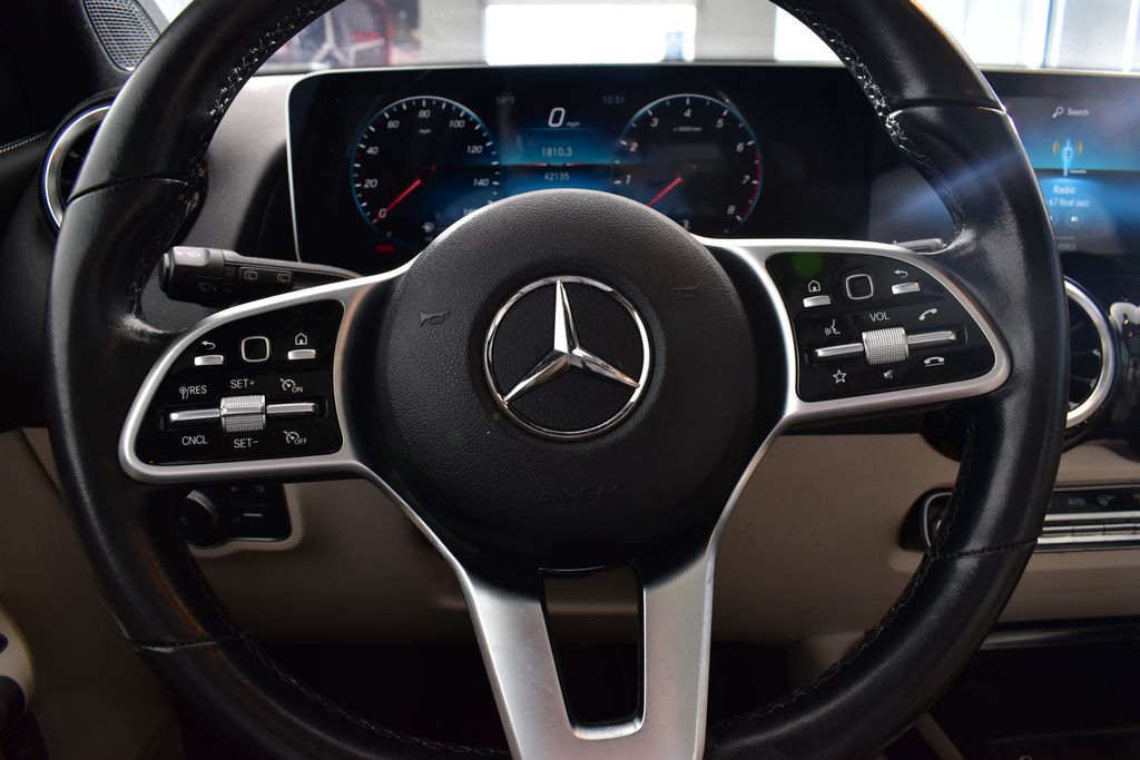 Thumbnail: 2021 Mercedes-Benz GLB - 15