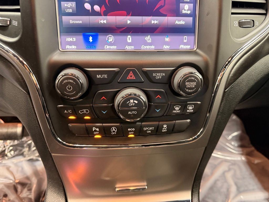 Thumbnail: 2018 Jeep Grand Cherokee - 18