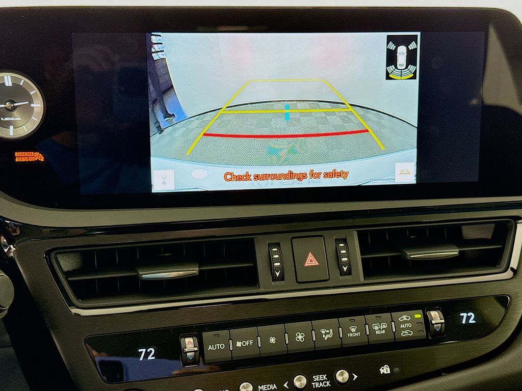 Thumbnail: 2025 Lexus ES - 13