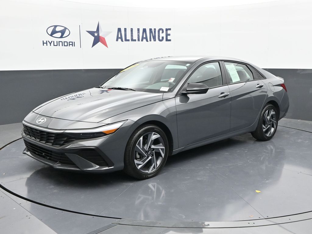 2025 Hyundai Elantra SEL Sport FWD