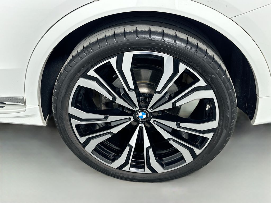 2023 BMW X7 xDrive40i 31