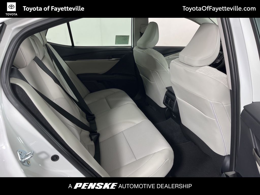 2025 Toyota Camry XLE 13