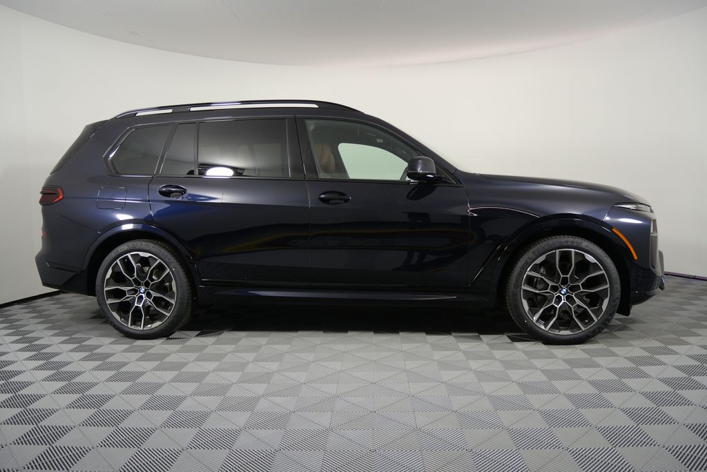 2025 BMW X7 xDrive40i 2