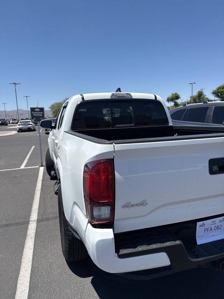 Thumbnail: 2022 Toyota Tacoma - 6