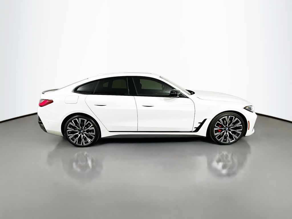 Thumbnail: 2024 BMW 4 Series - 4