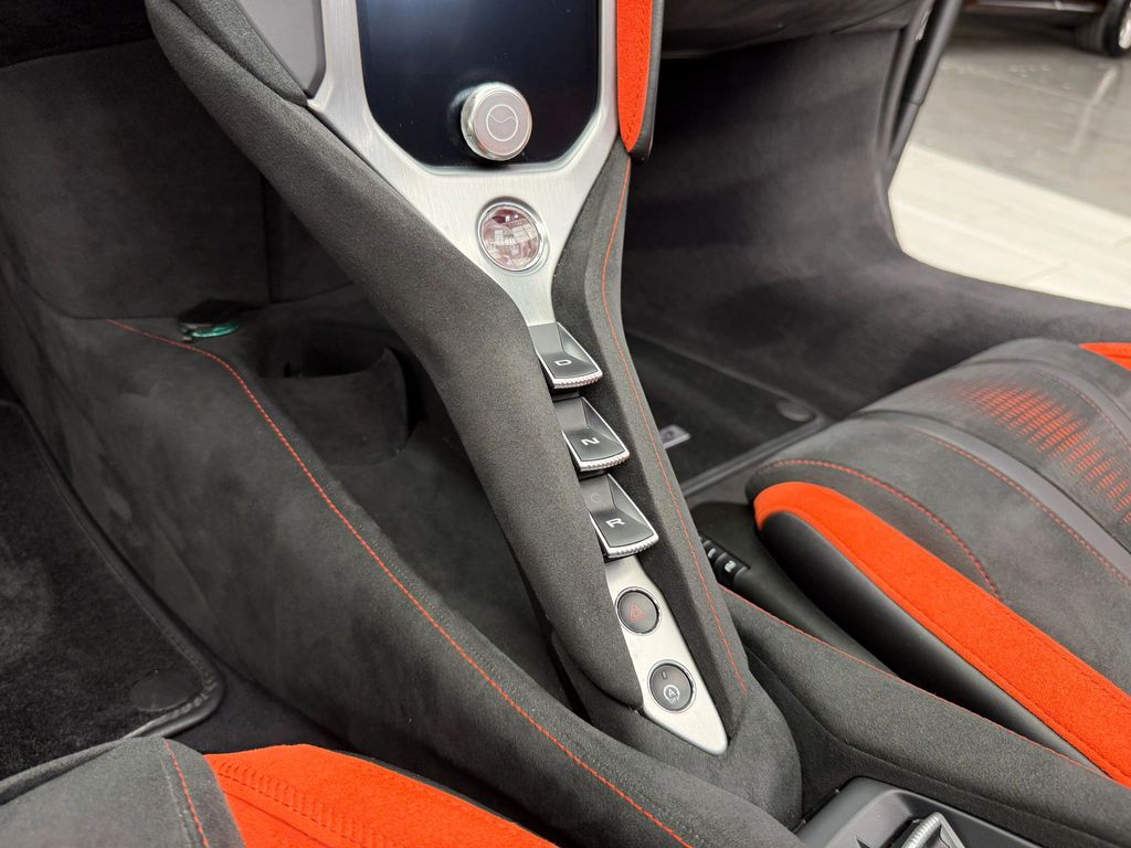 2024 McLaren 750S